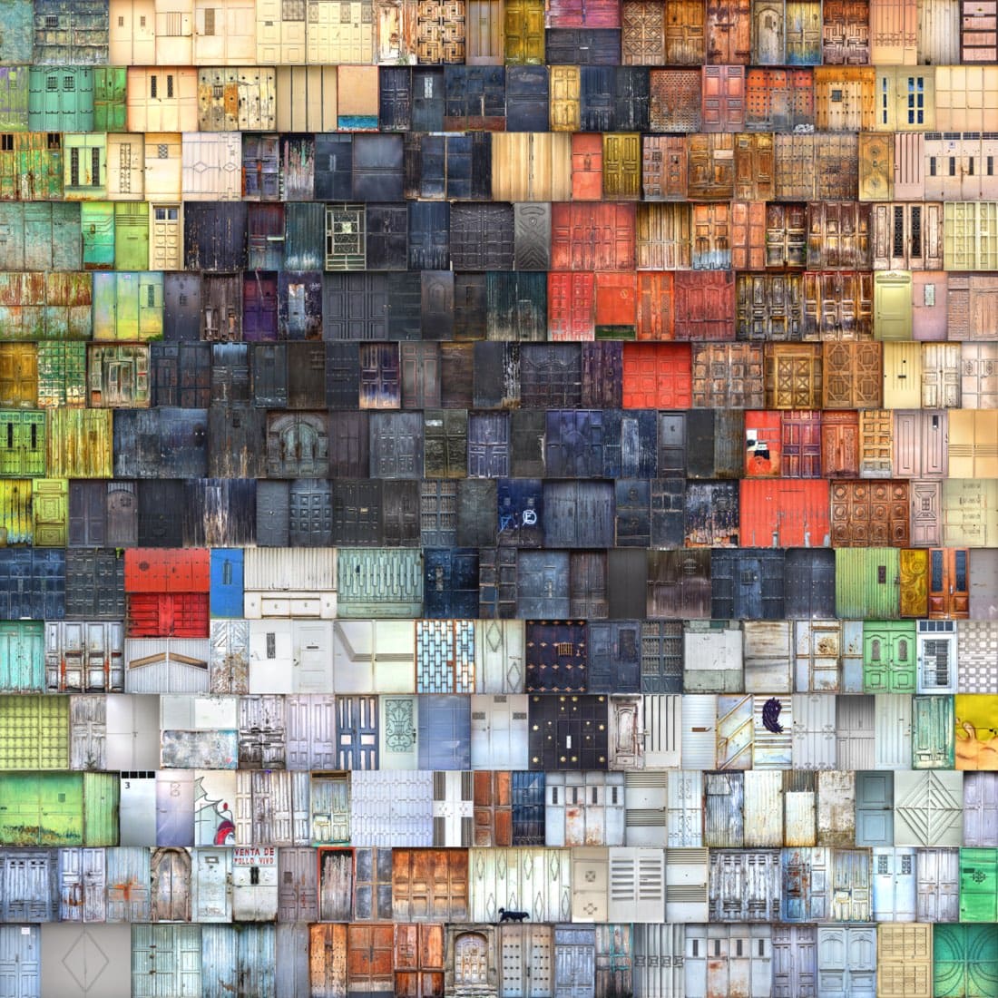 Alan Benchoam: collages fotográficos de puertas en el arte guatemalteco contemporáneo